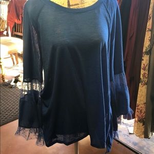 Blue float sleeve long sleeve shirt